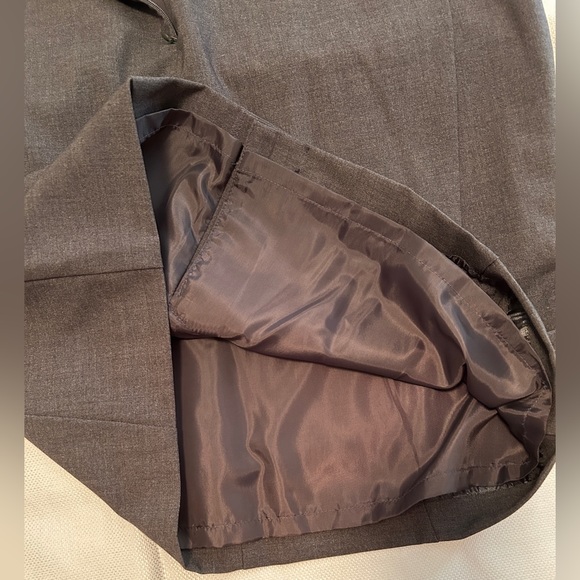 Worthington: Women’s gray knee length skirt, size 14, New - Picture 5 of 8